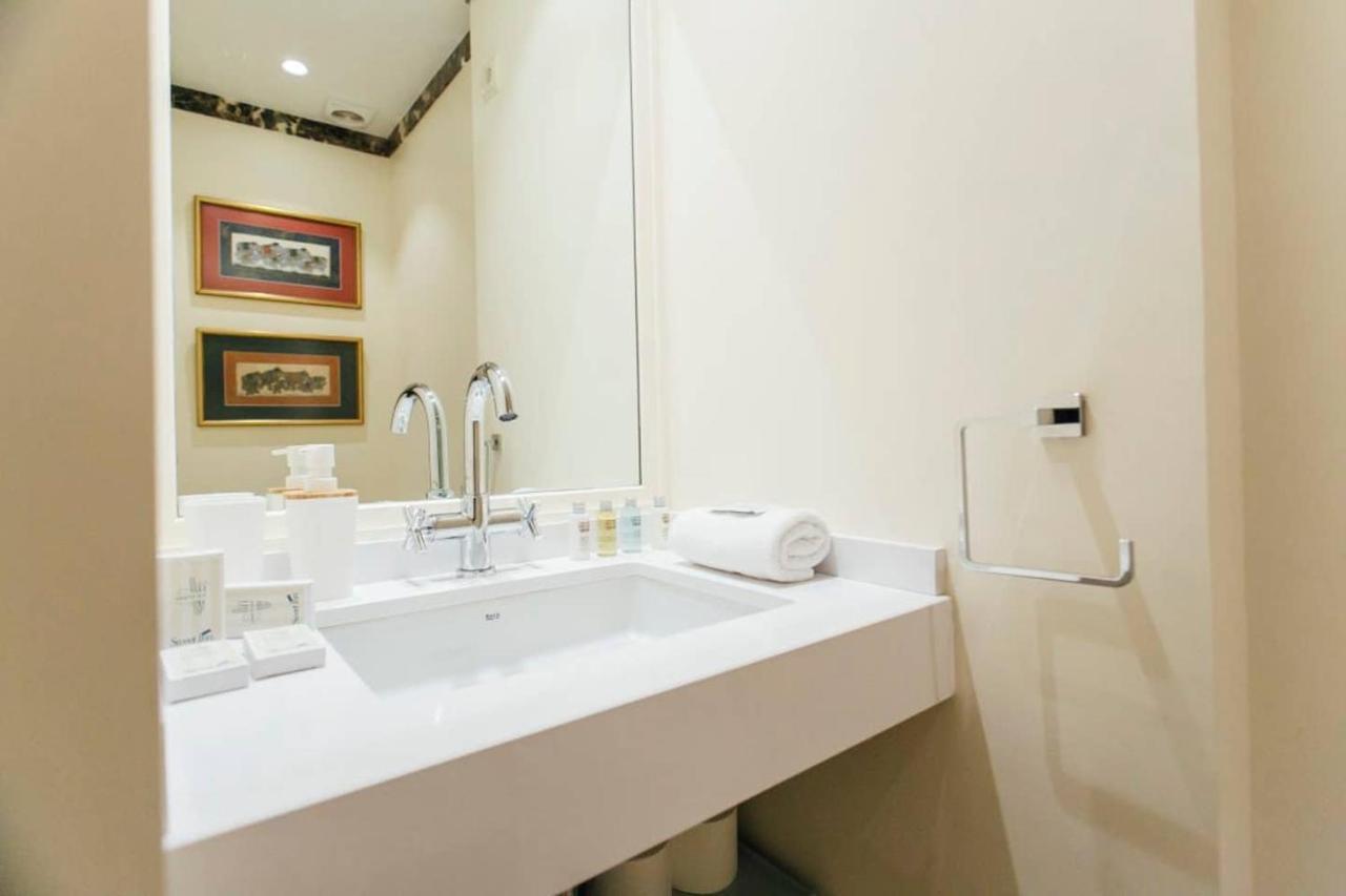 Appartamento New With Height- 2Bd 1Bth- Pajaritos Siviglia Esterno foto