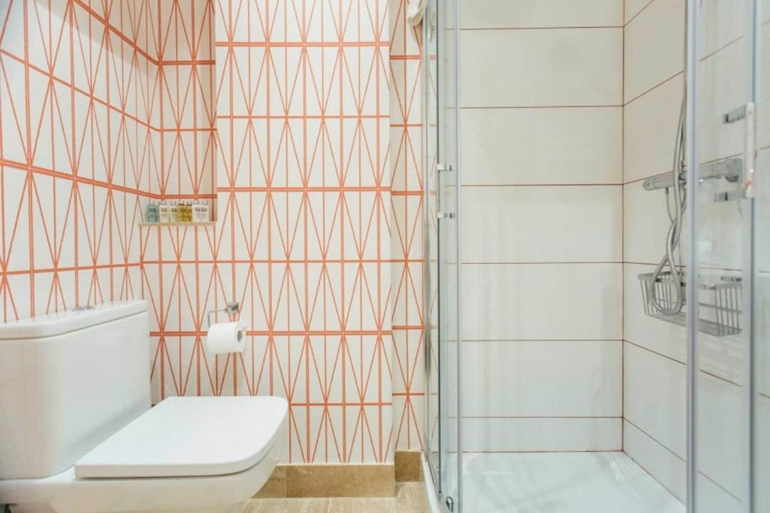 Appartamento New With Height- 2Bd 1Bth- Pajaritos Siviglia Esterno foto