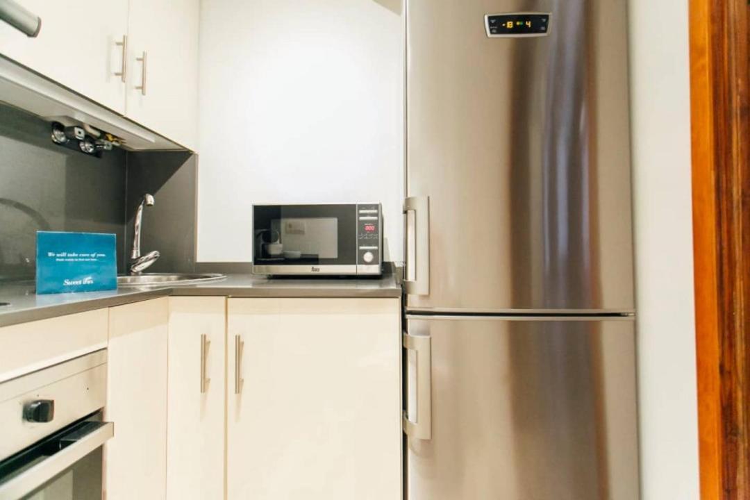 Appartamento New With Height- 2Bd 1Bth- Pajaritos Siviglia Esterno foto